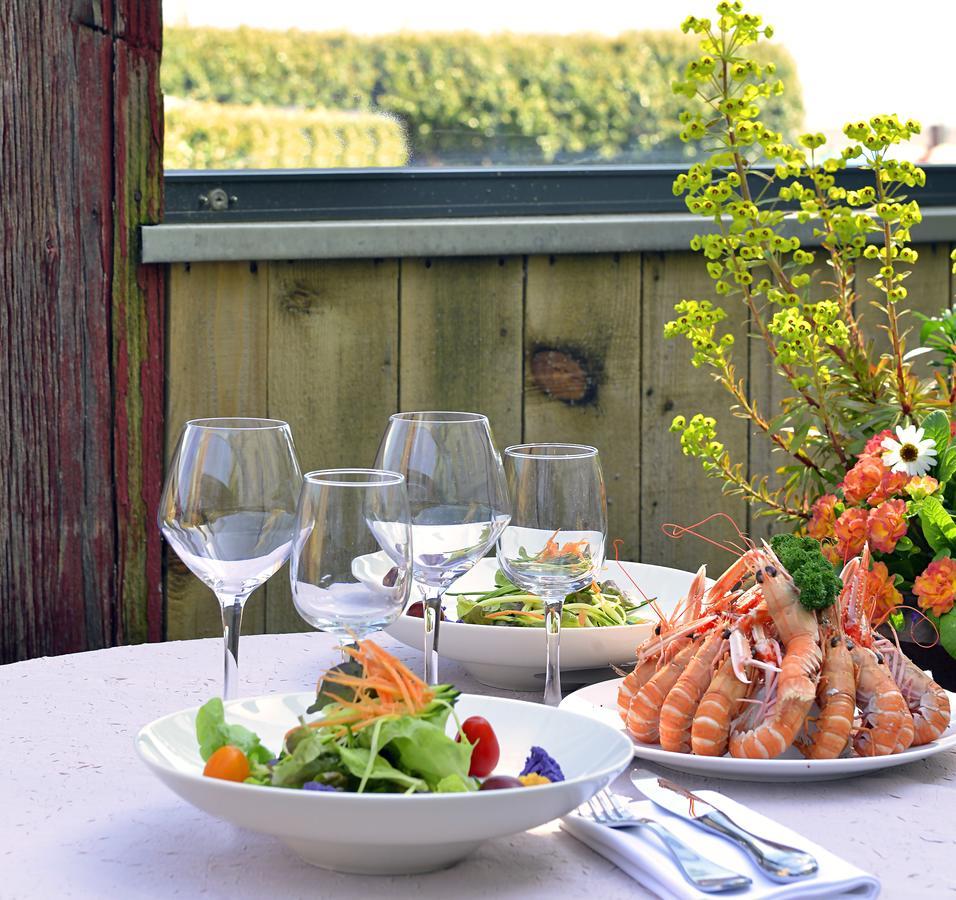Hotel Restaurant Le Cap Barneville-Carteret Exterior photo
